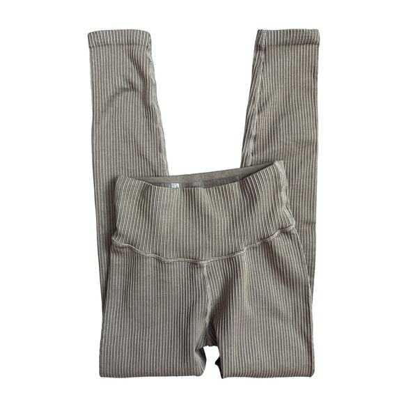 Good American Seamless‎ Chunky Rib Legging in Camel Size XS - Picture 7 of 10
